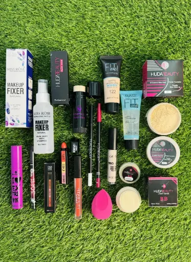 Utimate 14 in 1 Makeup Deal-C: Essential for flawlwss Beauty